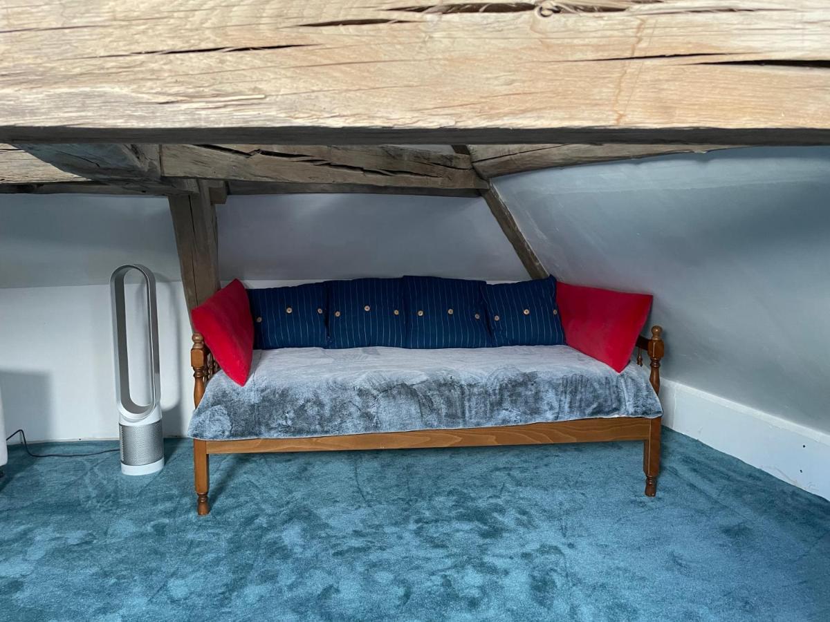 Villa Fontaine Avec Piscine Interieur Chauffee-Maison De Campagne Familiale -Ideal Vacances Ou Sejour Professionnel -3 Chambres-Bureau Separe -Lit Bebe - Parking Facile & Gratuit Exterior foto